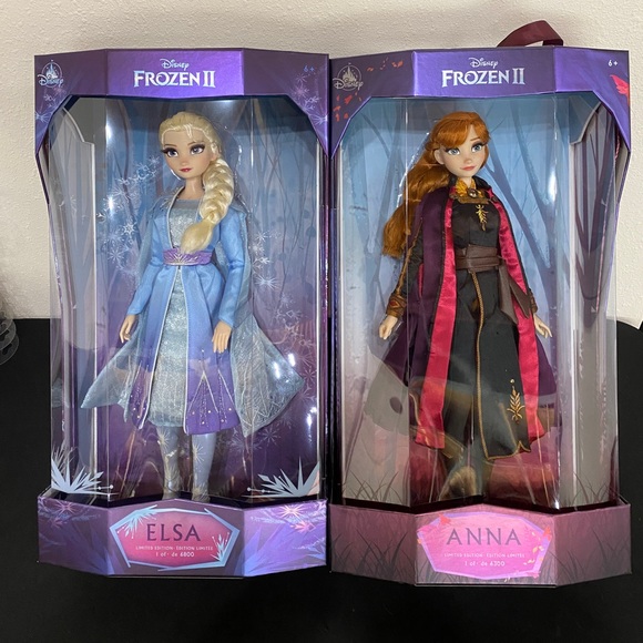 Disney Store Frozen 2 Elsa and Anna Limited Edition Doll collectable - Picture 1 of 9